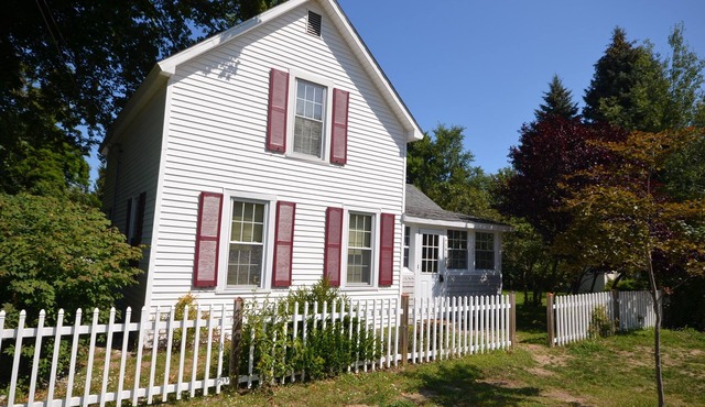 Centennial home in Empire. Walk to the beach.