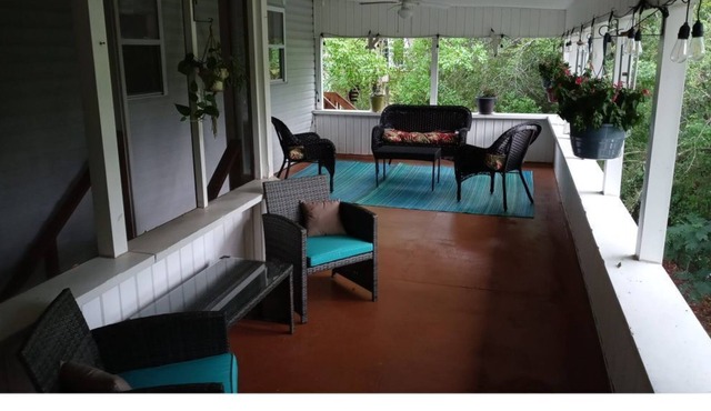 Centrally Located Lodge on Waterfront of the Mississippi Golf Course