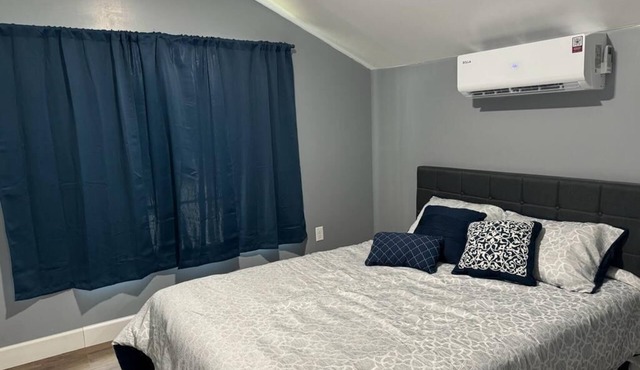 Charming 1-bedroom apartment #B in fabulous East Palatka with WiFi, AC