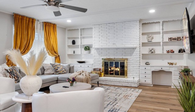Charming 2-bedroom bungalow in Dallas 2mins to Northpark mall with WiFi and AC in Dallas