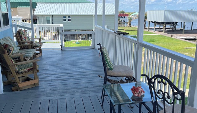 Charming 3-bedroom country house with WiFi, AC in Chauvin