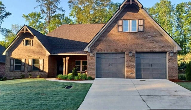 Charming 3-bedroom Gameday House in Auburn!