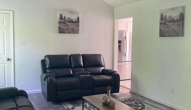 Charming 3-bedroom house in enchanting Hephzibah with WiFi, AC