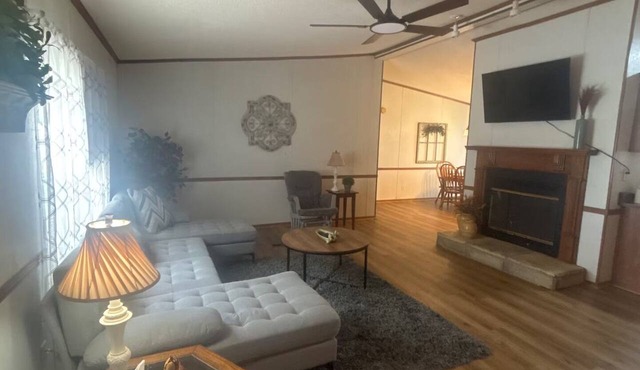 Charming 3-bedroom mobile home on a private lot in Bryant, AR