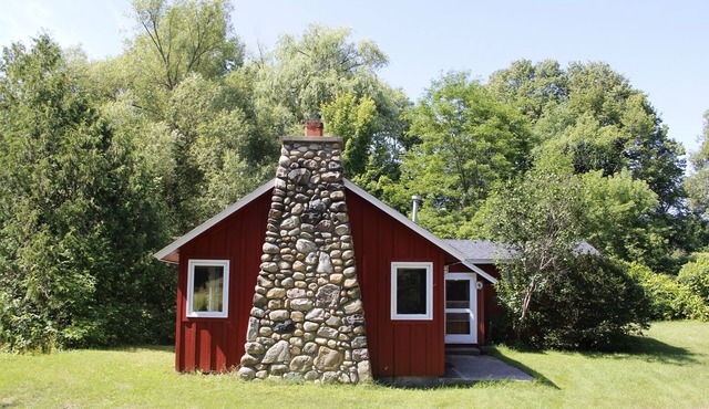 Charming Boardman Riverfront Cabin 2 Bedroom 1 bath
