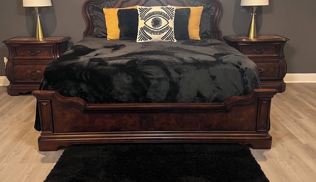 Charming house perfectly located in Central City near most popular venues.
