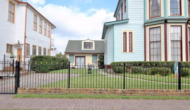 Charming, Lower Garden District, Creole Cottage