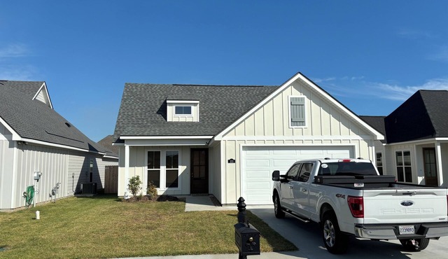 Charming New Construction 3-bedroom house available 3-6 months in Lafayette