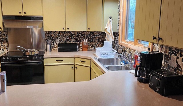Charming Walloon Lake Cottage