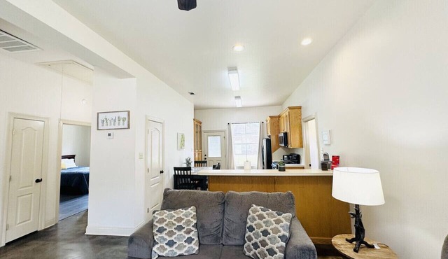 Chateau 16, spacious townhouse in Tickfaw, LA