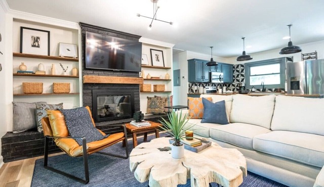 Chic Cricket Cottage | Lake Martin Home w/Dock