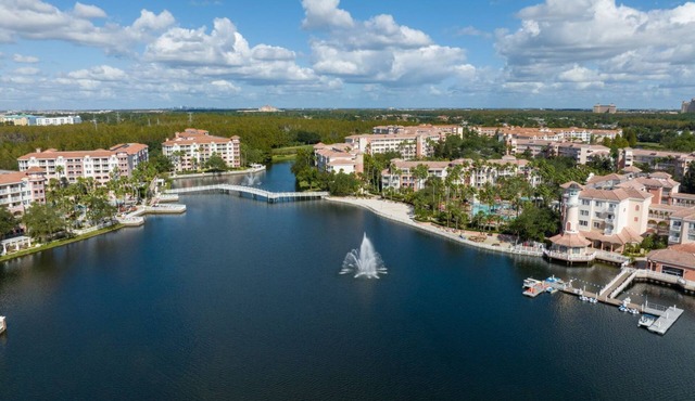Christmas in Florida! 2 Bedroom, 2 Bath Villa – Marriott’s Grande Vista, Orlando