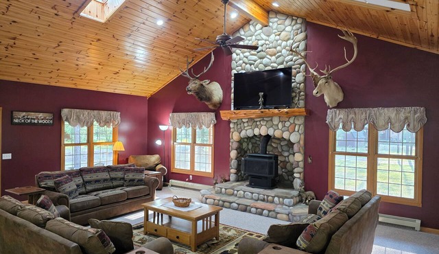 Club 39 Lodge Private 5 Acres + Hot Tub