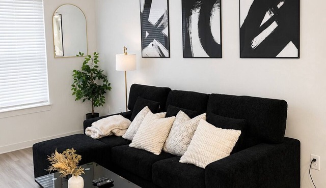 Couples Atlanta Stay - Walkable Beltline Location