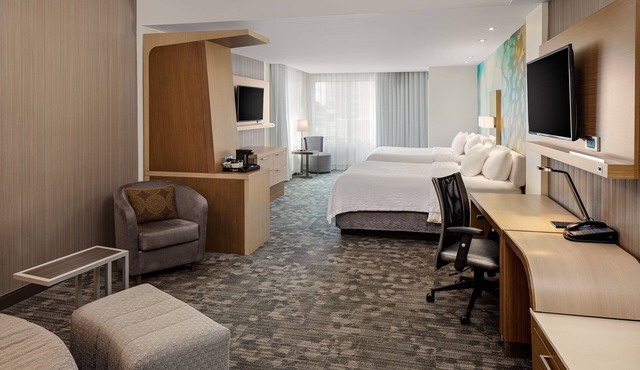 Courtyard by Marriott Detroit Farmington