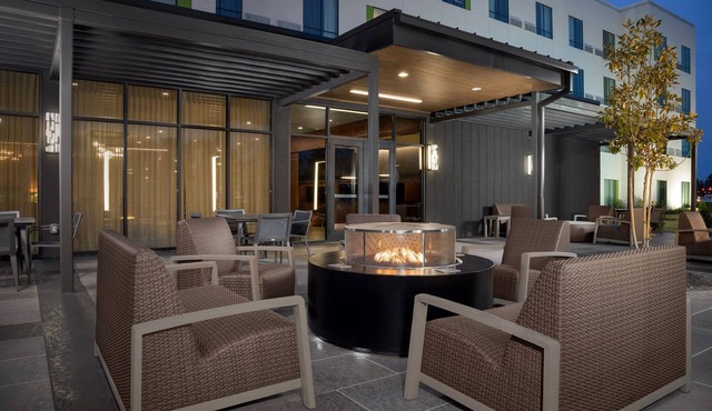 Courtyard by Marriott Northport University of Alabama
