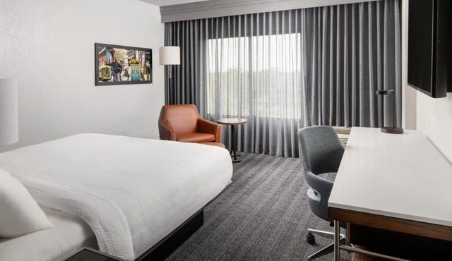 Courtyard by Marriott New Orleans Metairie