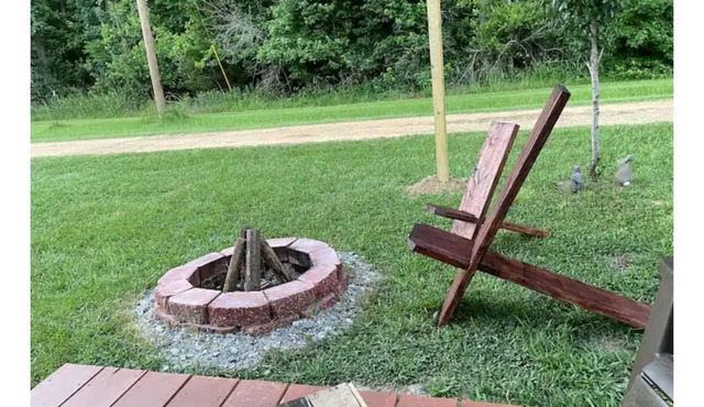 Cozy - 1 bedroom tiny cabin sleeps 2 adults 2 children comfortably