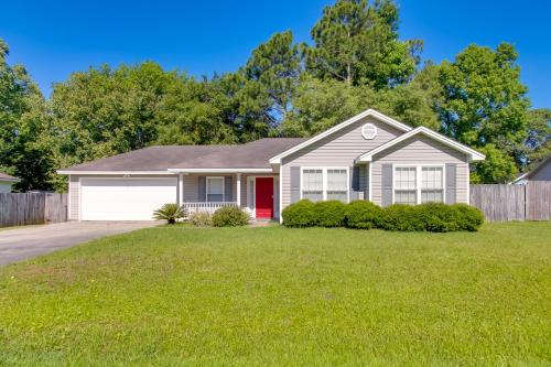 Cozy Brunswick Home: 13 Mi to St Simons Island!