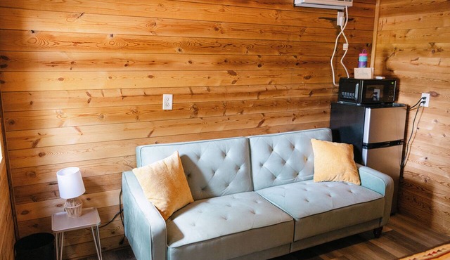 Cozy Cabin at Viola RV Park Near Table Rock Lake! in Shell Knob