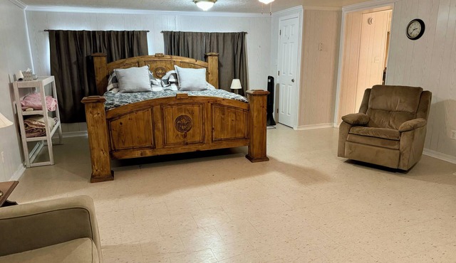 Cozy cottage in charming Shongaloo with AC/Heat