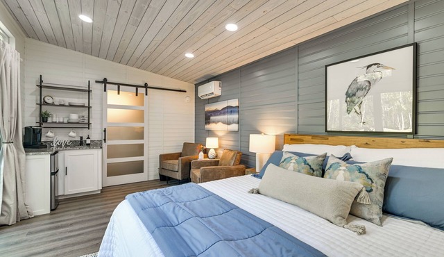Cozy Couple’s Retreat on Pickwick Lake w/Hot Tub