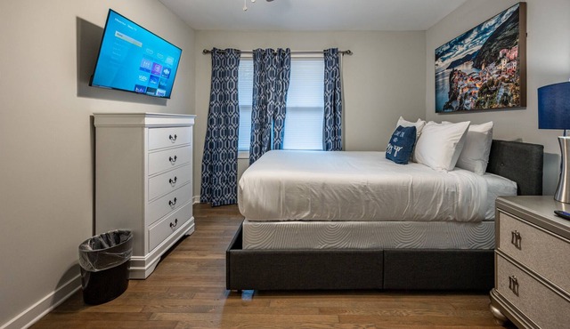 Cozy Pet Friendly 2BR Near Mercedes Benz Stadium