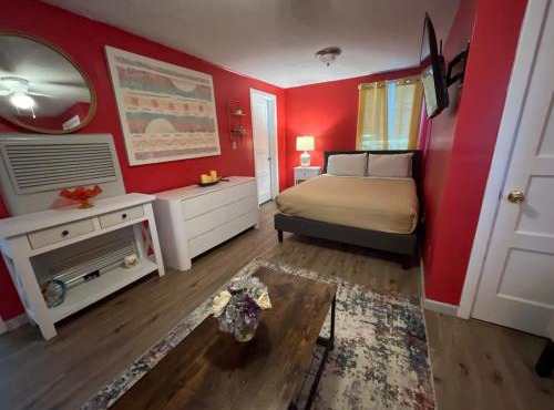 Cozy Studio Near VSU, SGMC & Moody AFB