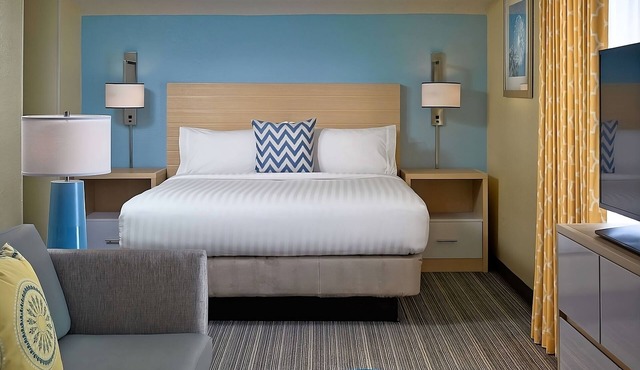 Cozy Suite near Alabama State Capitol & Museum! W/Pool Access and Free Parking!