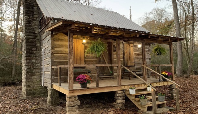 Creekside Cabin Getaway - Only 10 Miles from Downtown Florence