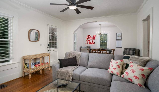 Crimson Tide Cottage- 2 King Beds- 2.5 miles to UA