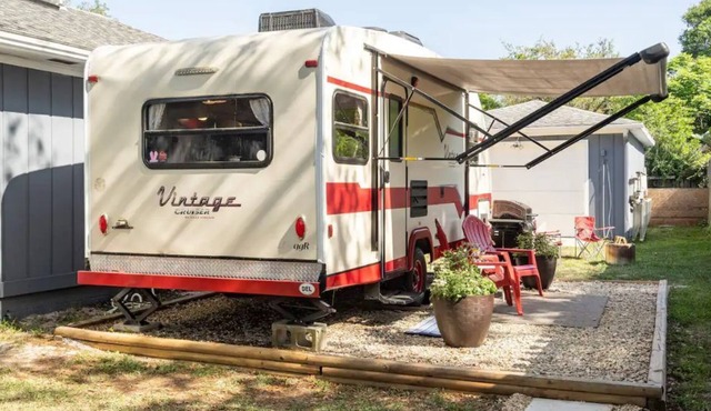 Cute Vintage Camper