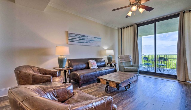 Dauphin Island Condo w/Pool, Balcony & Ocean View