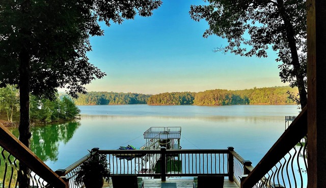 Decked Out Main Channel Views 80ft to Water Sleeps 18 Near Duncan Bridge