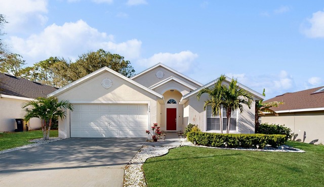 Dog-friendly home near Disney with private pool, patio, streaming, grill, & W/D