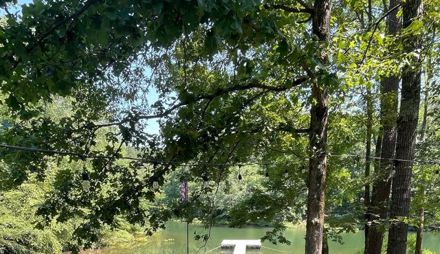 Dog Friendly Lake Cottage and Fish Camp with Hot Tub