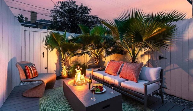 Downtown Savannah * 2 Bedroom * Firepit * Dogs OK * Private Patio in Savannah