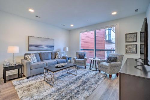Downtown Traverse City Condo: 32 Mi to Ski Slopes!