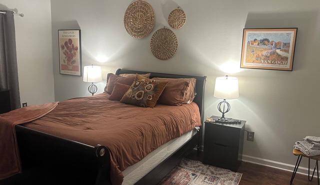 Elegant 3BR Retreat in Augusta – Stylish Comfort w/Private Basketball Court