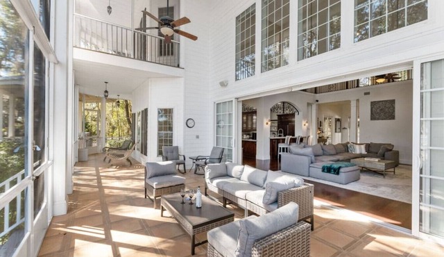 Eleven bedroom house in United States of America, Pomona Park