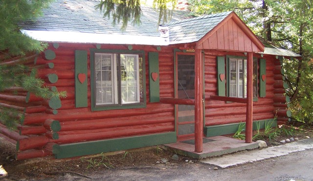 Ellis Lake Resort - Spruce Log Cabin-Interlochen/Traverse City