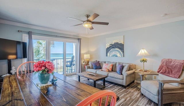 Enjoy Peace, No Crowds at the beachfront Saltwater Sanctuary, Walk to Tootsie's