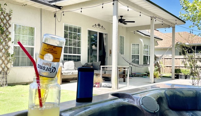 Entire home with outdoor shower and hot-tub, and everything for kids