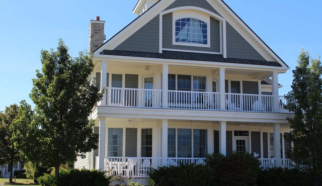 Experience luxury at Dream Weaver 47, a spacious 4-bedroom getaway in Bay Harbor, MI.