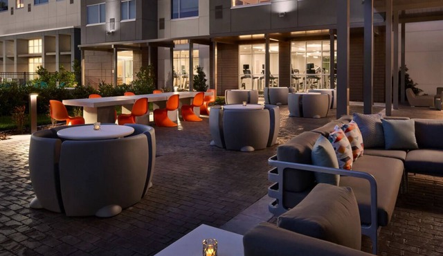 Explore Orlando From This Convenient Home Base! 3 Convenient Units Near SeaWorld