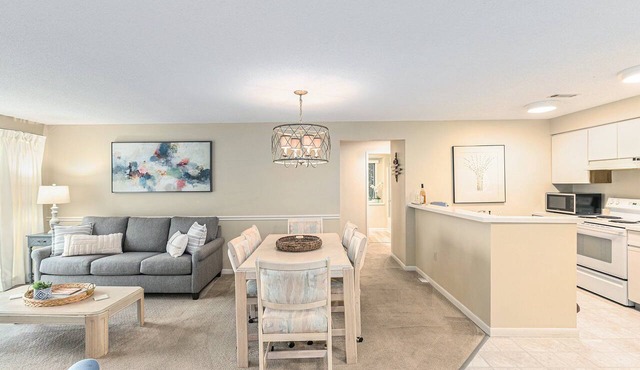 ⛳ Fairway View Retreat @ Grand Traverse Resort | 2 Suites + Golf Deck + Champagne Welcome ➠ 5166