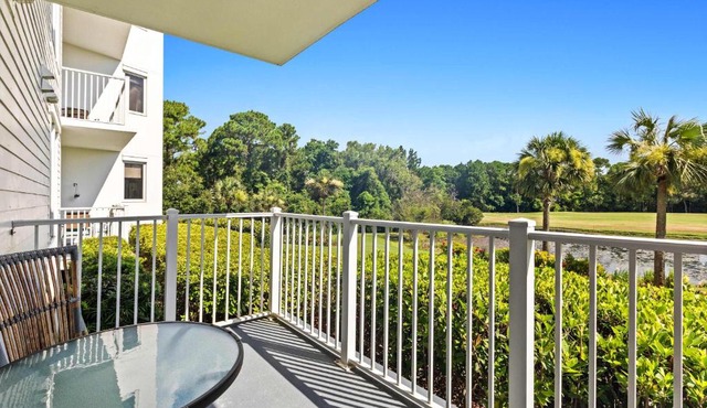 Fairway Views & Resort in Sandestin's Baytowne Wharf