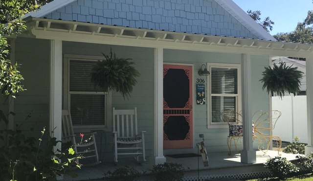 Fall Special Rates for Downtown Beach Cottage in Ocean Springs!