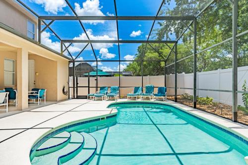 Family Villa in Orlando Near Disney with Private Pool and Game Room