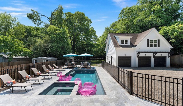 FIFA ATL + LAKEPOINT Team Retreat - Pool, HotTub, Fire Pit - Sleeps 20